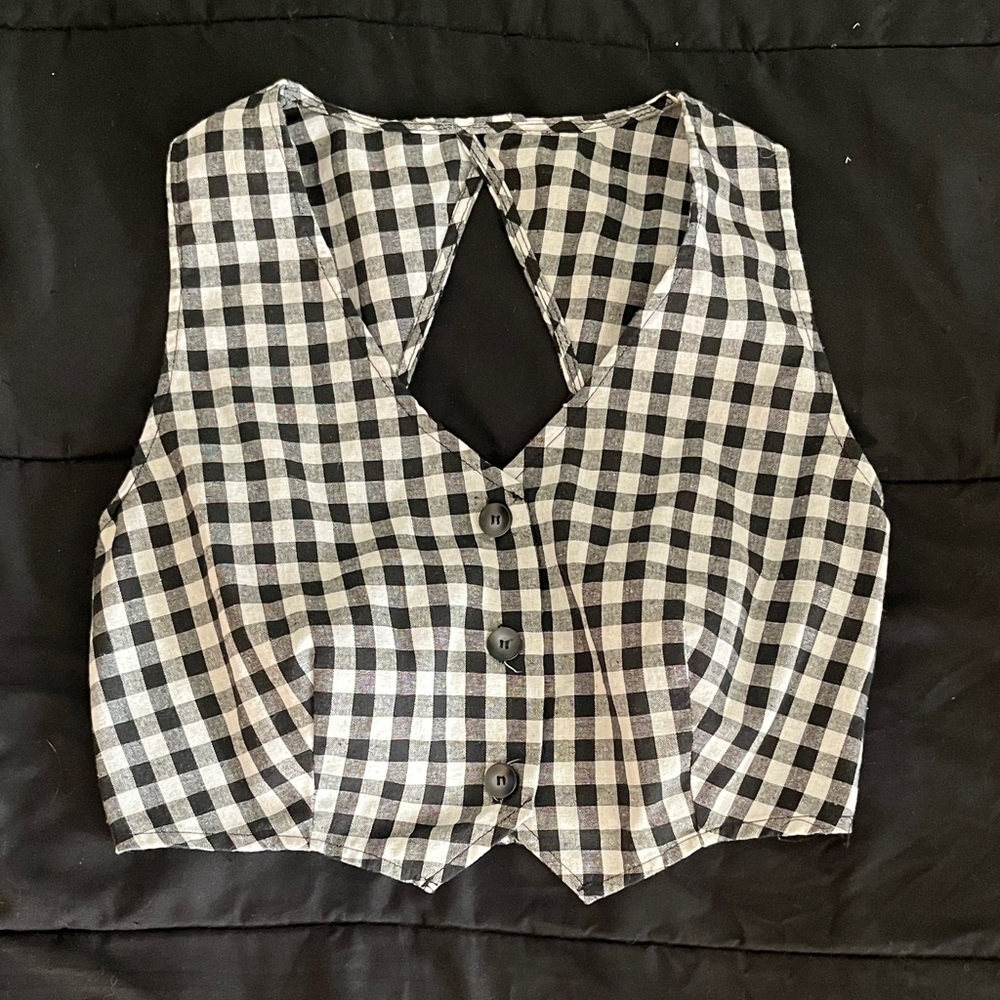 Sans Souci Monochrome Checkered Crop Top